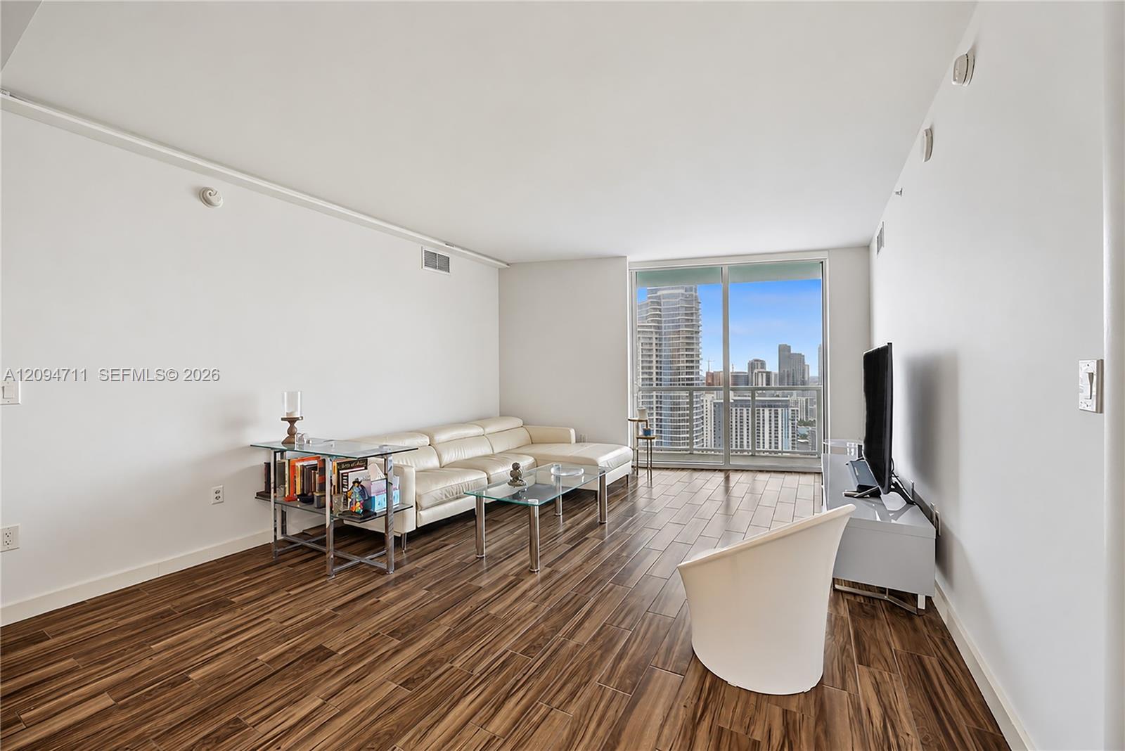 1900 N Bayshore Dr # 3604