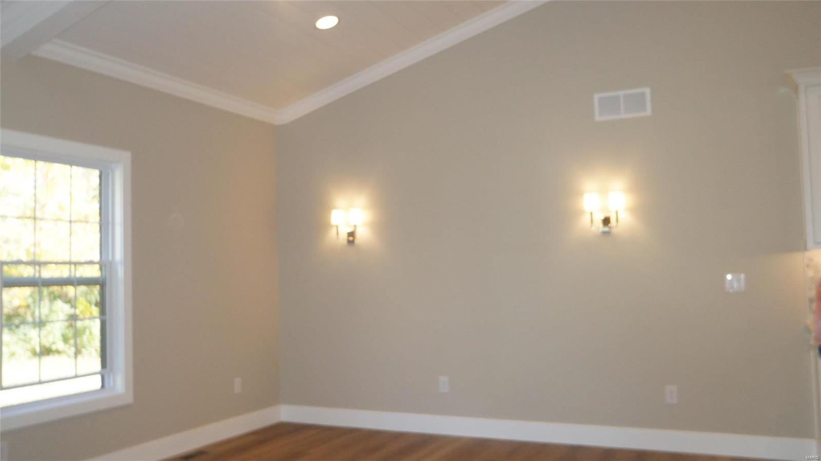 2037 Ravenel