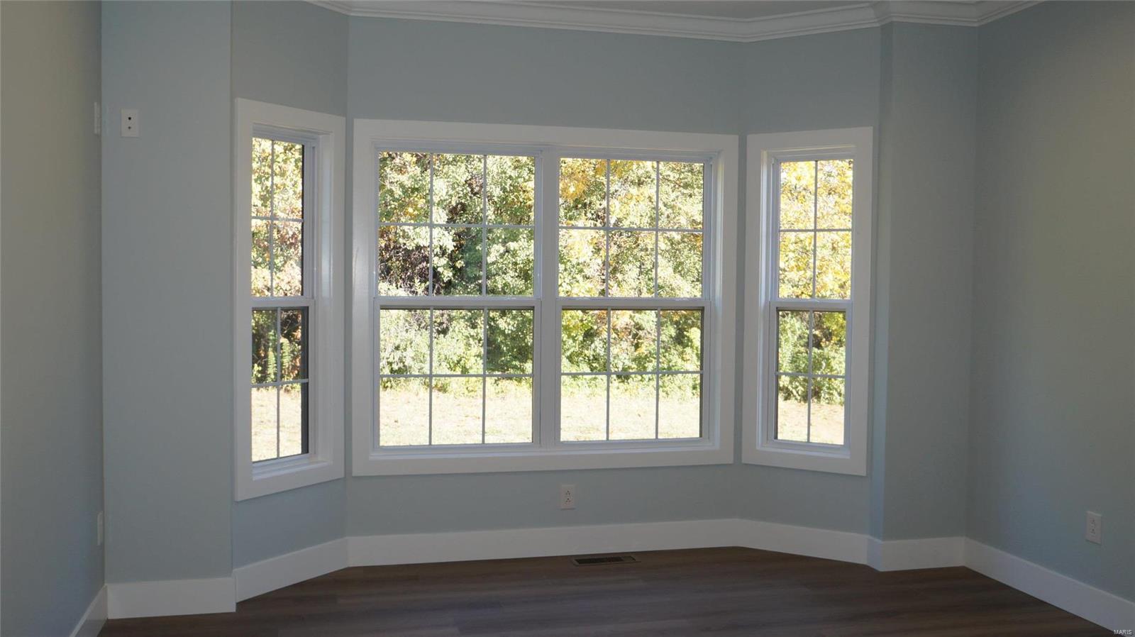 2037 Ravenel