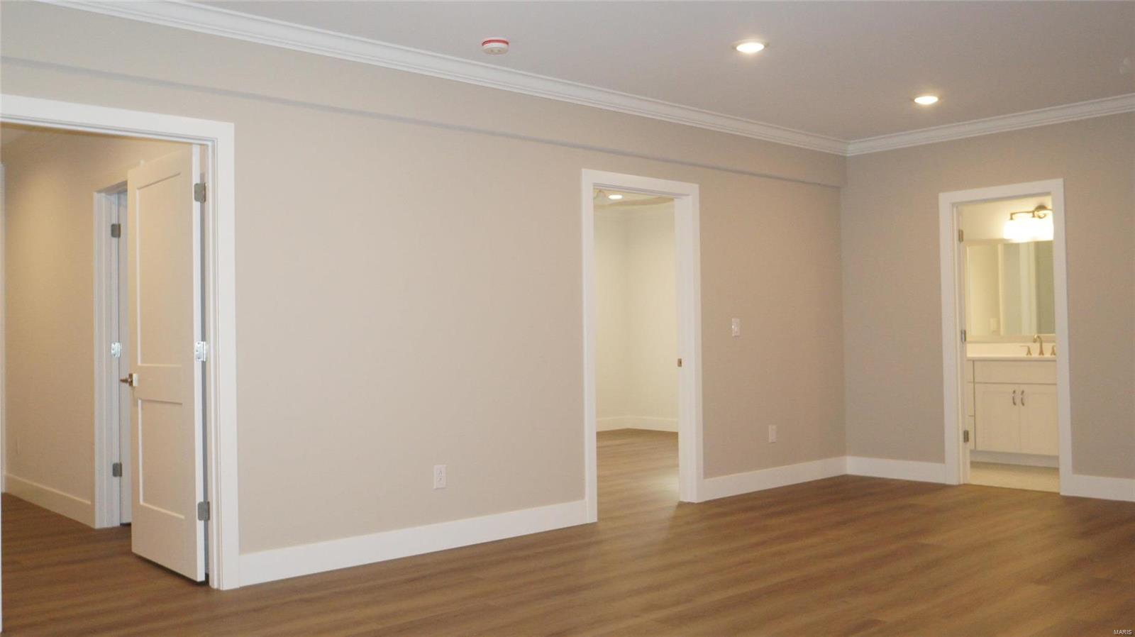 2037 Ravenel