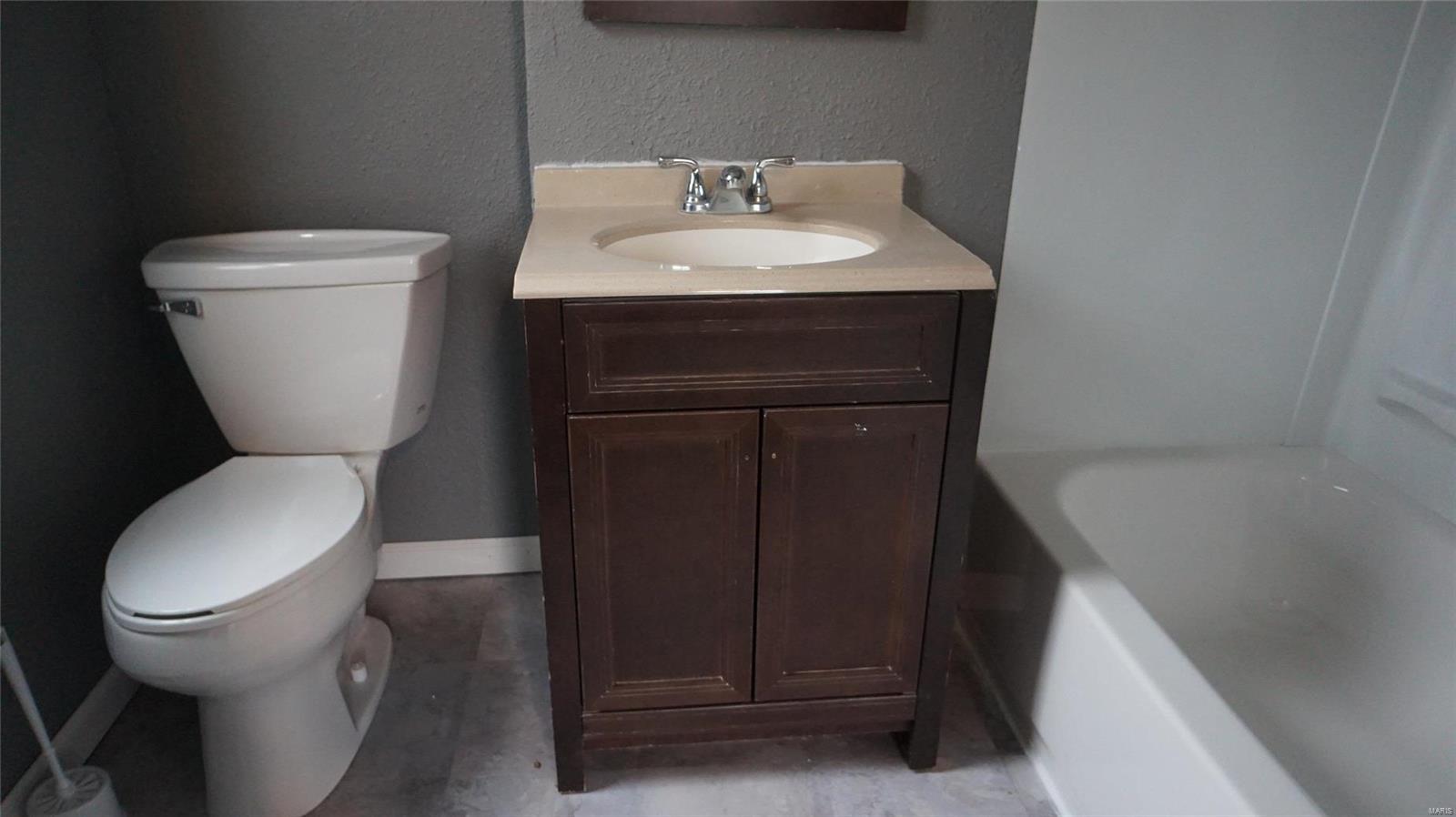 1608 Caseyville Avenue