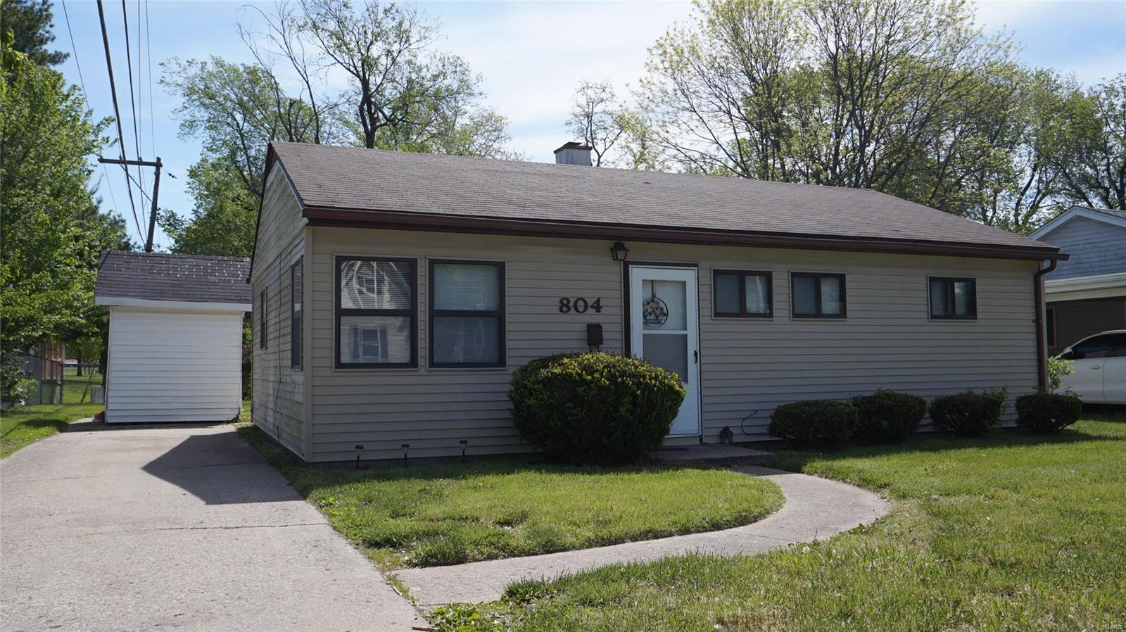 804 Royal Heights Road