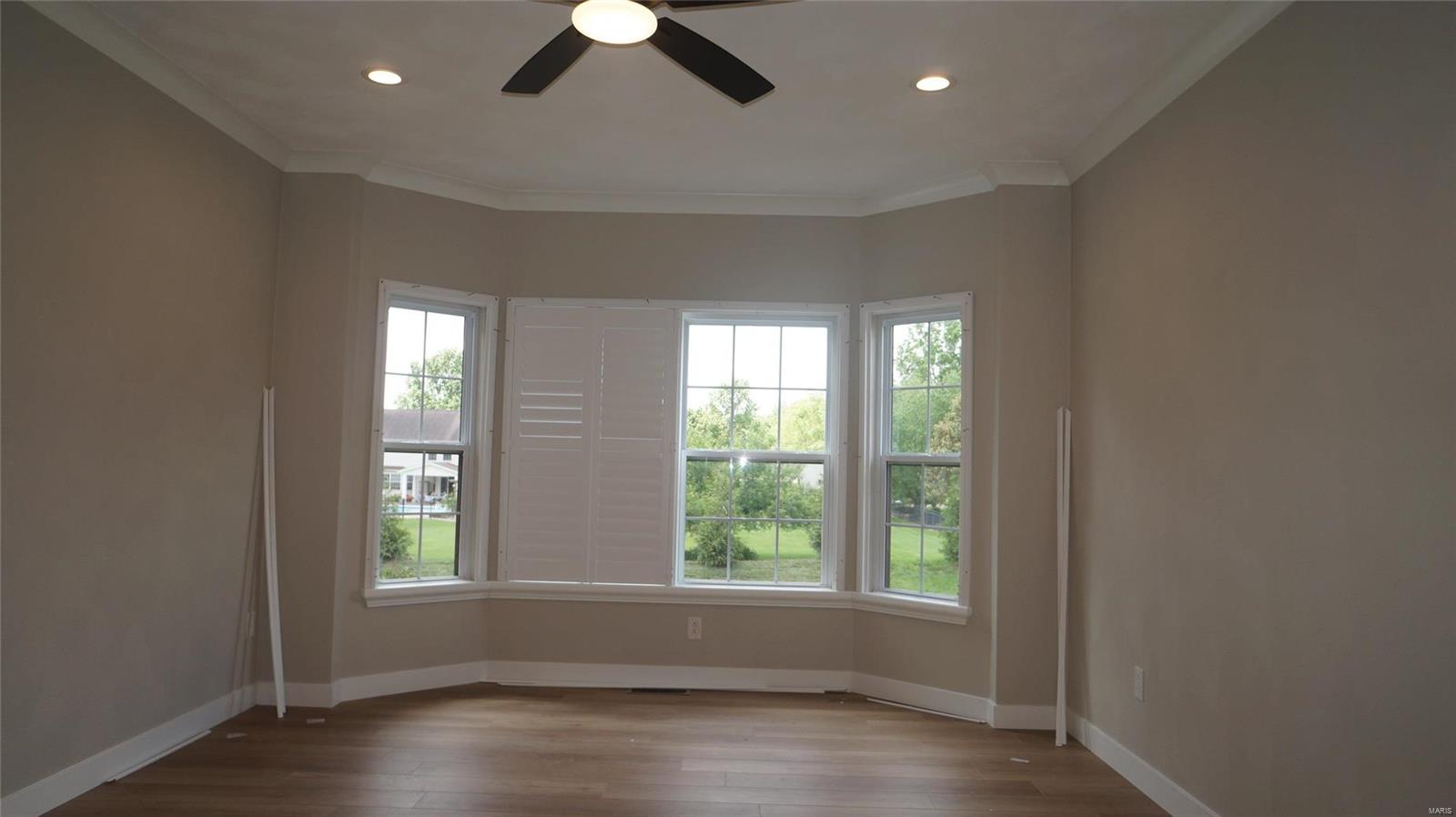 2044 Ravenel