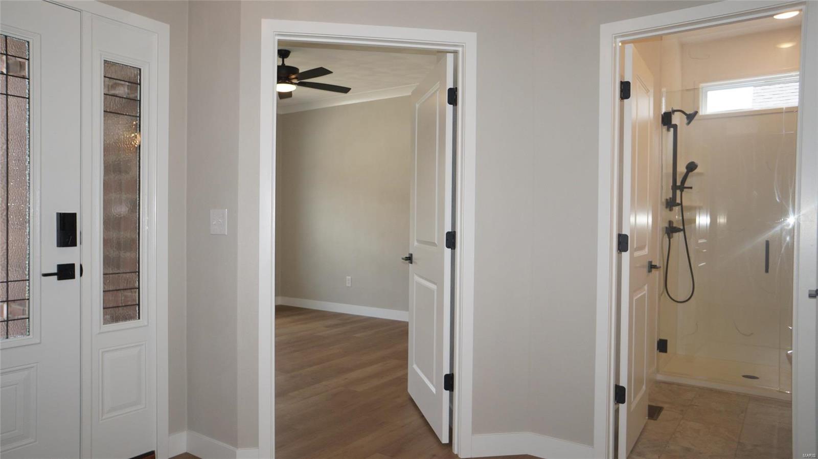 2044 Ravenel