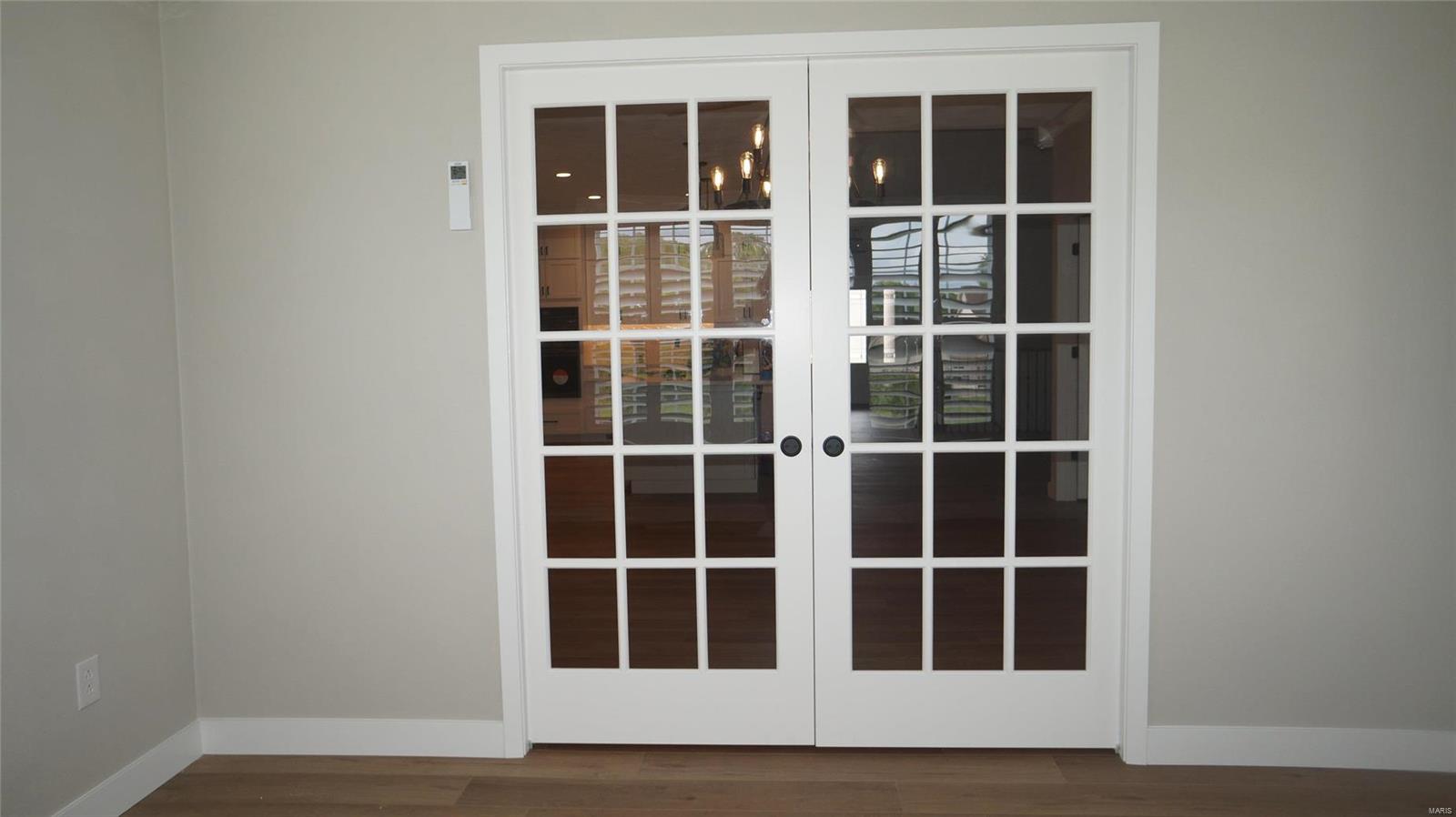 2044 Ravenel