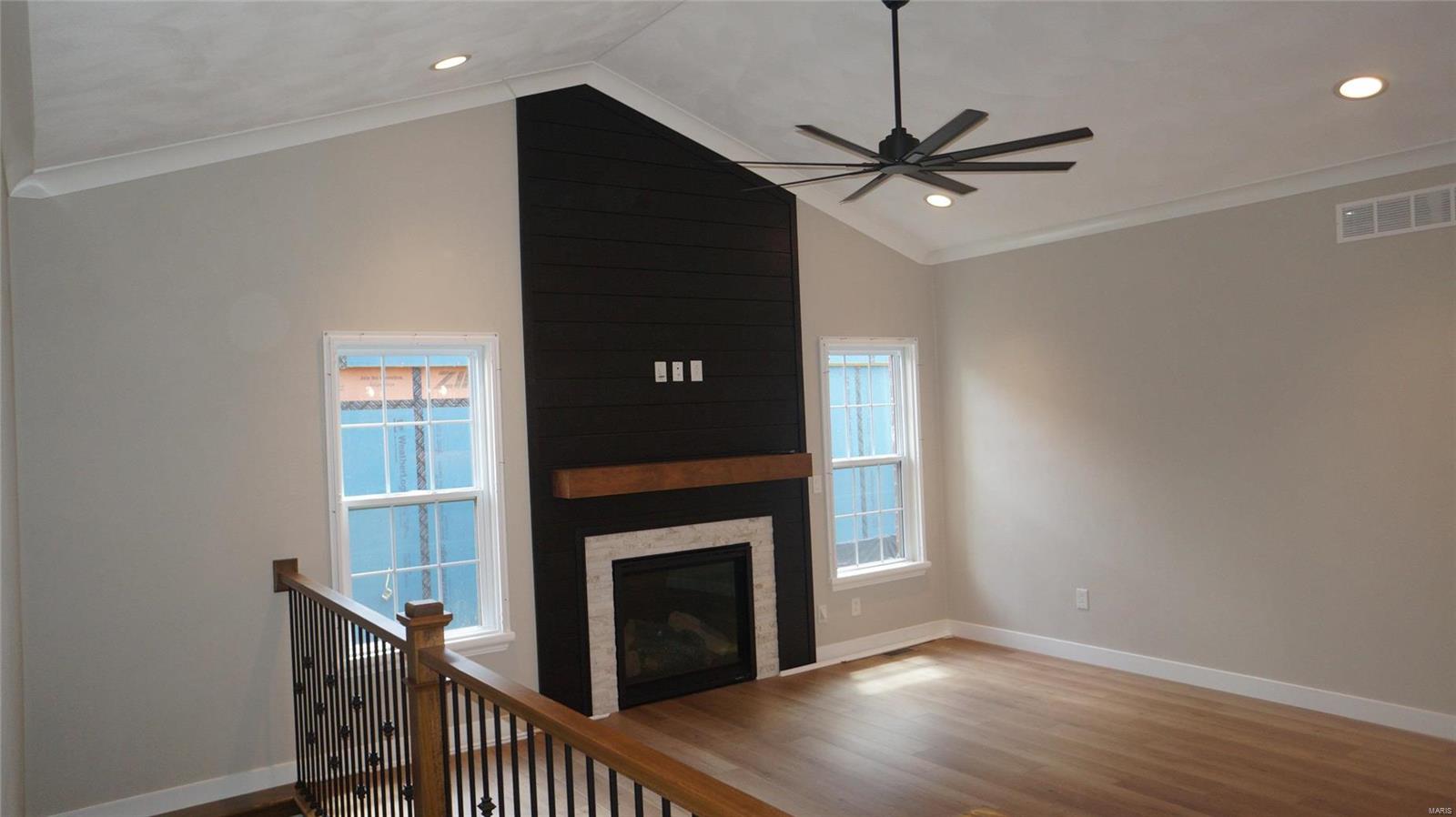 2044 Ravenel