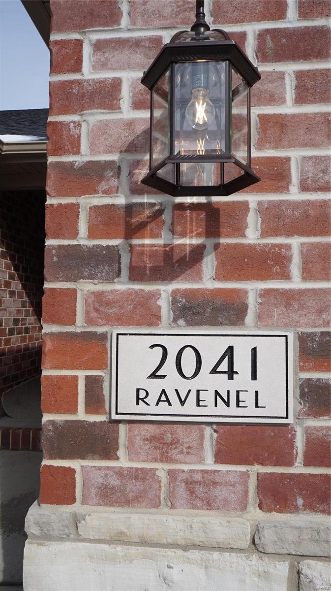 2041 Ravenel