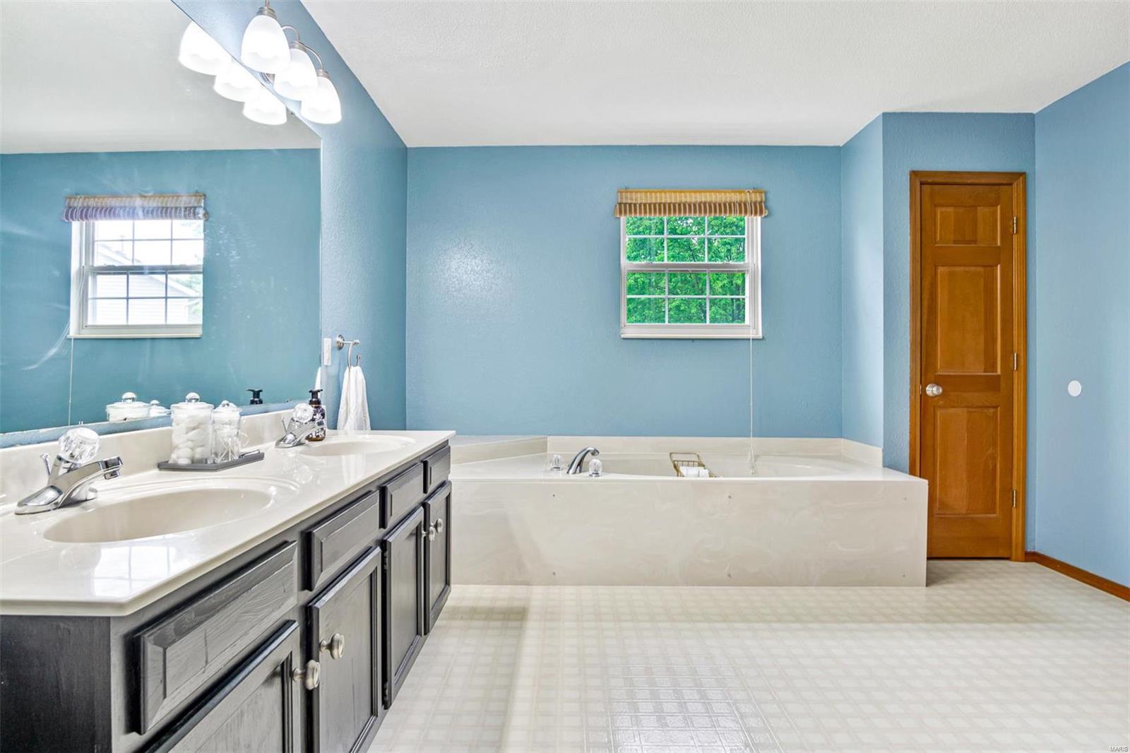 1524 Round Top Ridge