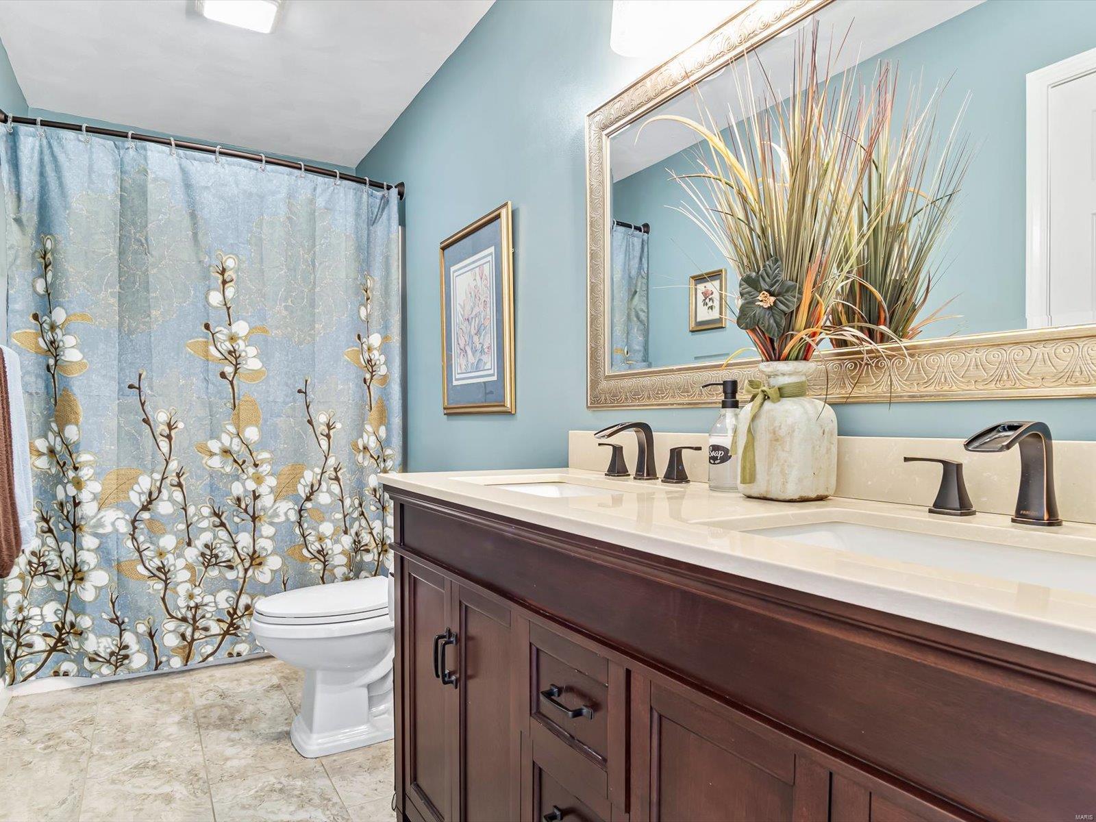 6 Country Lakes Lane