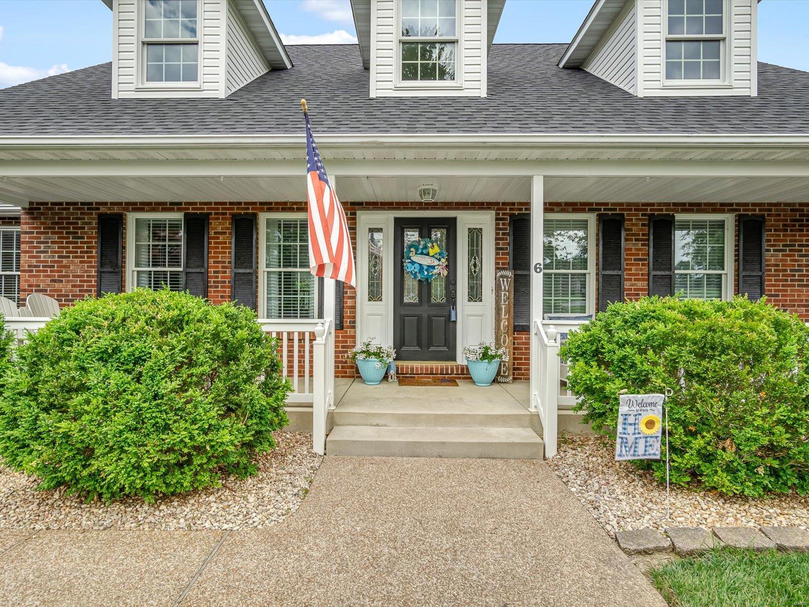 6 Country Lakes Lane