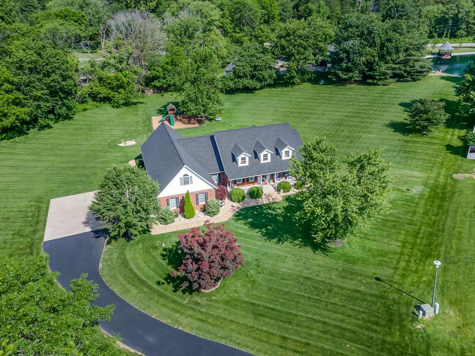 6 Country Lakes Lane