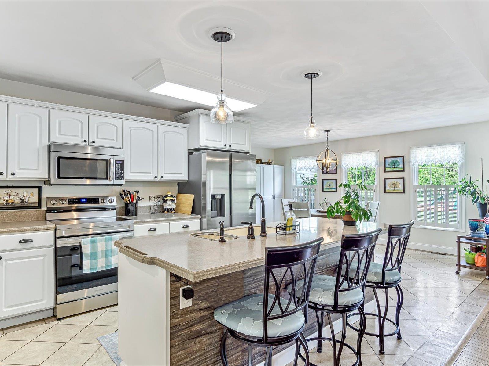 6 Country Lakes Lane