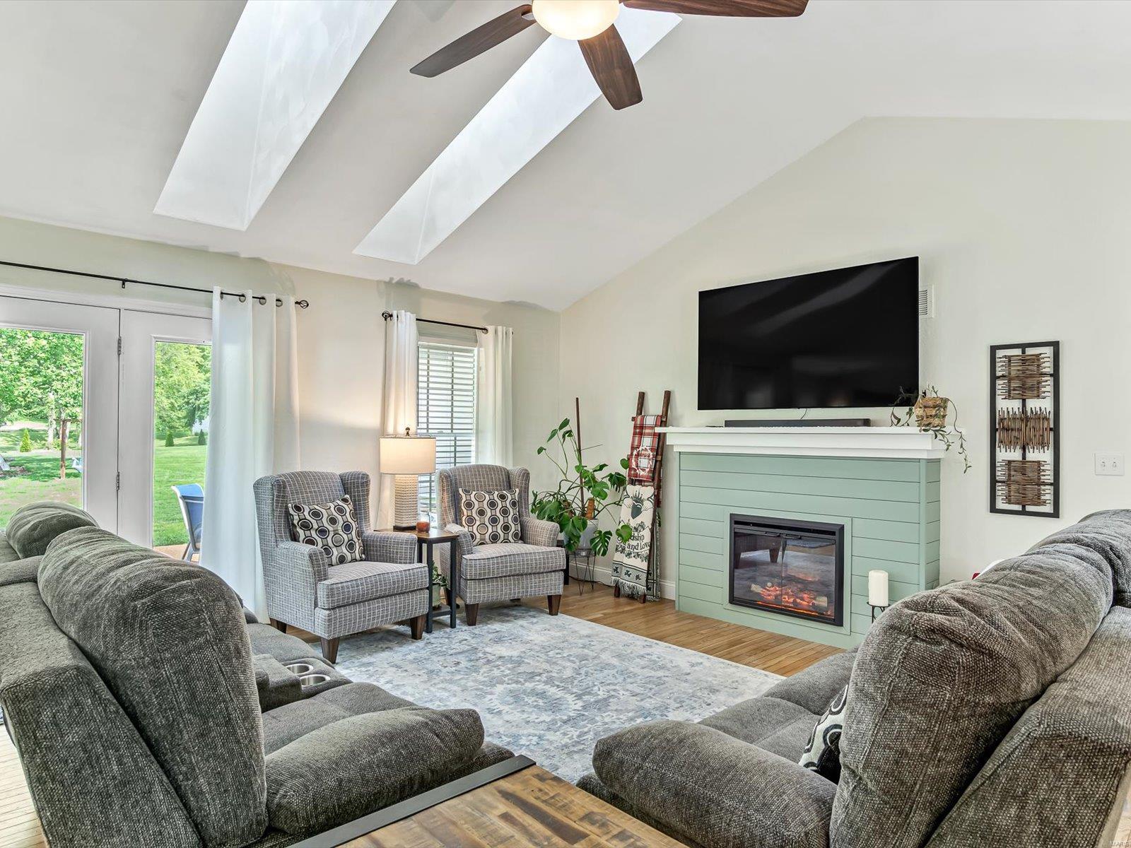 6 Country Lakes Lane