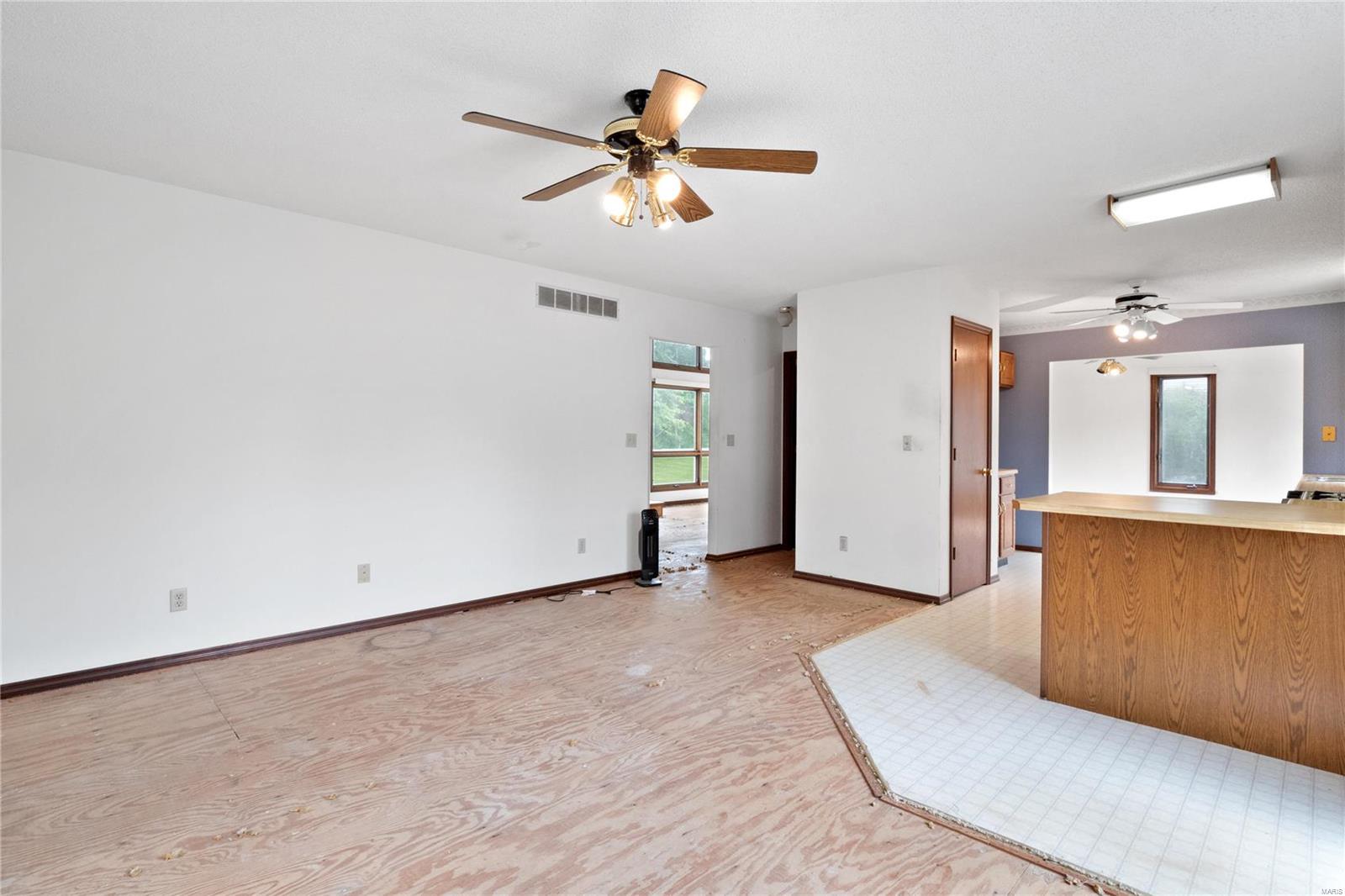 8718 Le Pere School Road