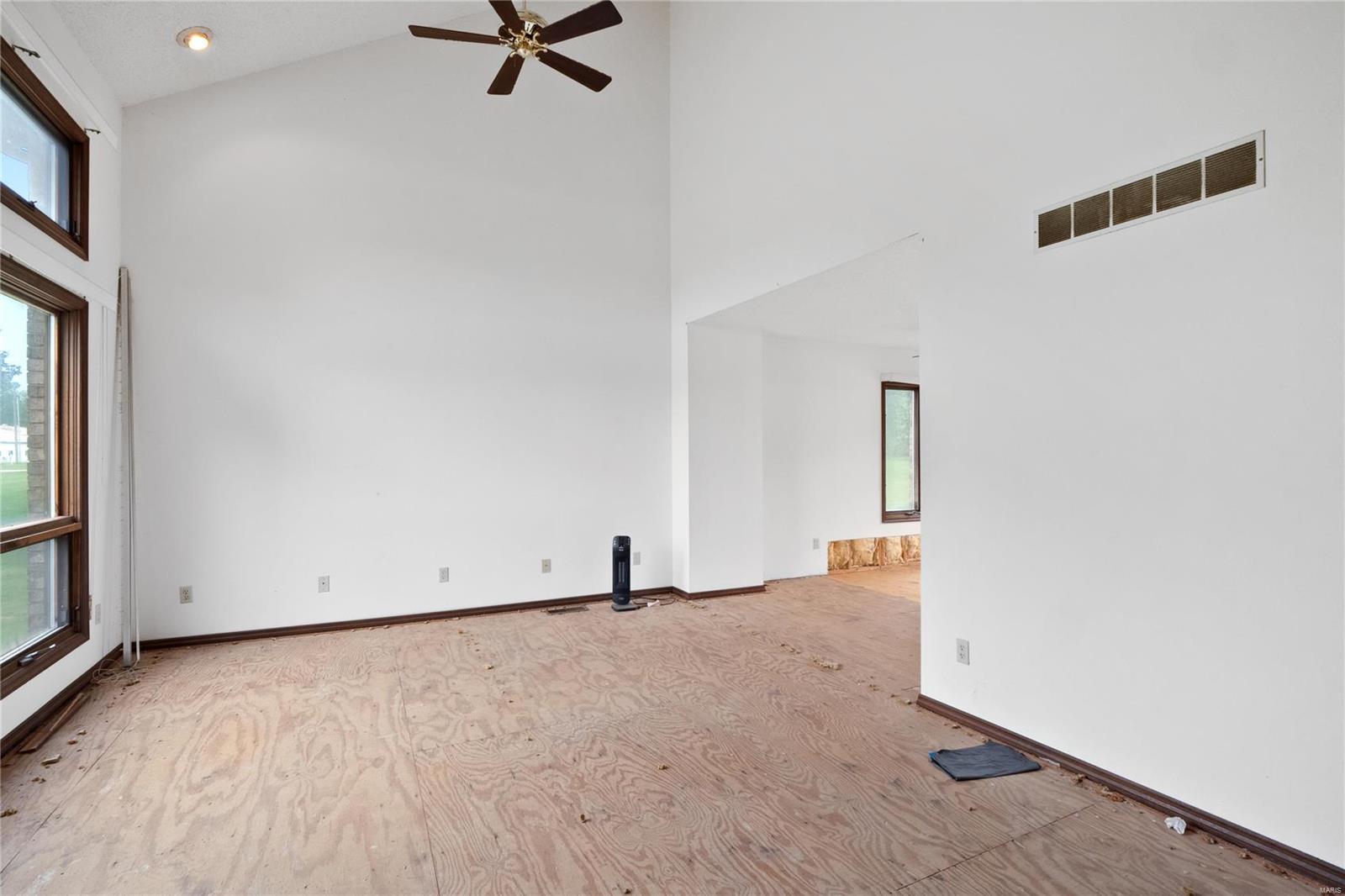 8718 Le Pere School Road