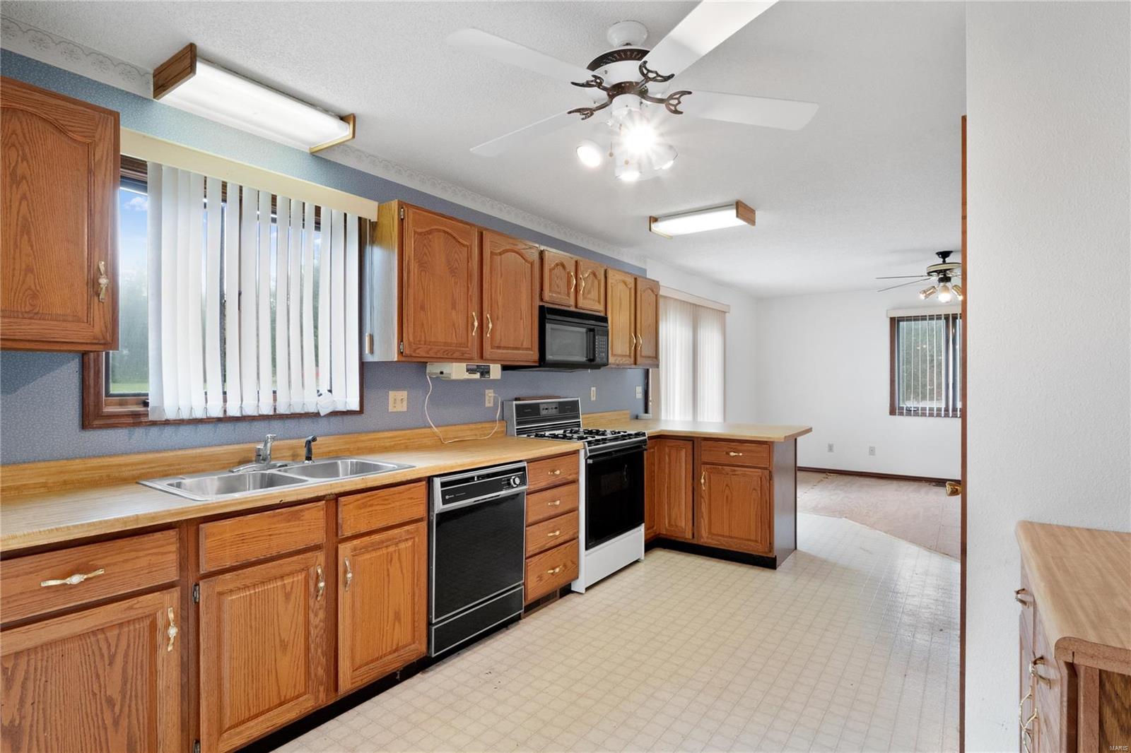 8718 Le Pere School Road