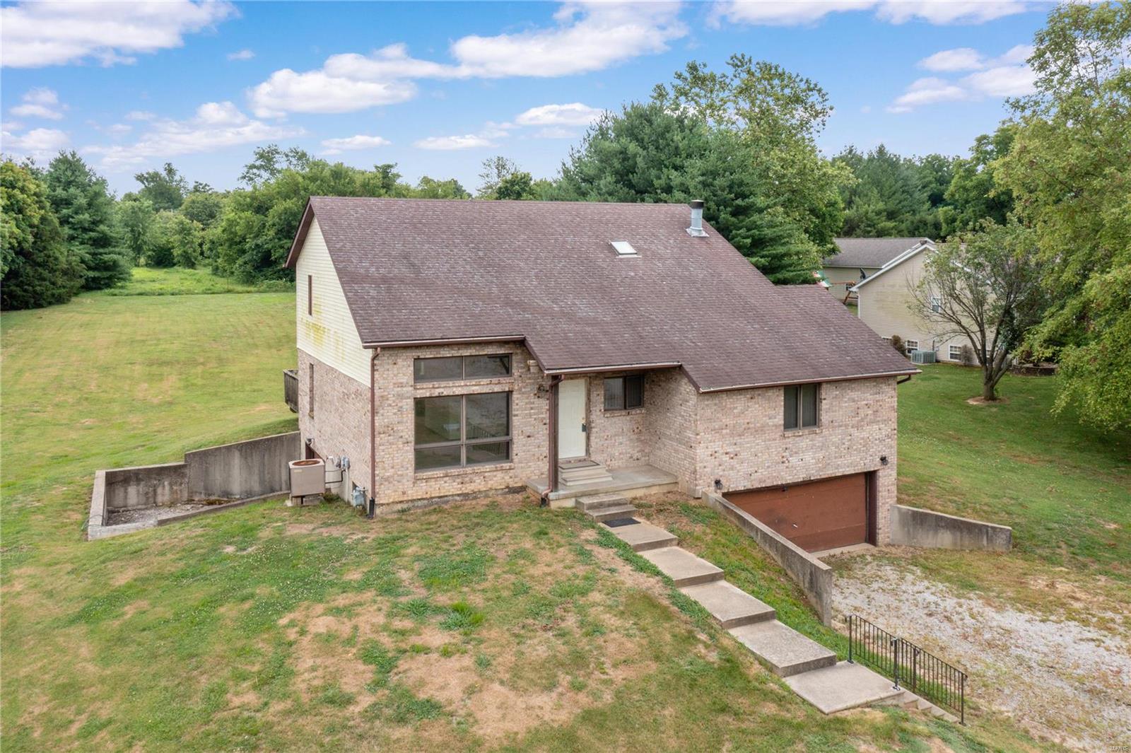 8718 Le Pere School Road