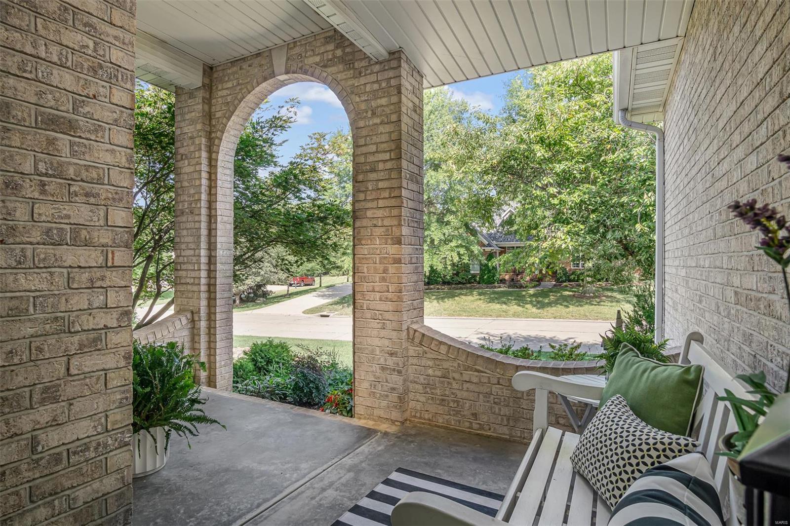 1716 10th Fairway Drive