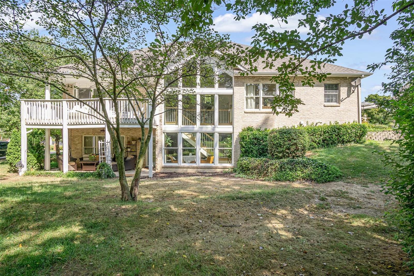 1716 10th Fairway Drive