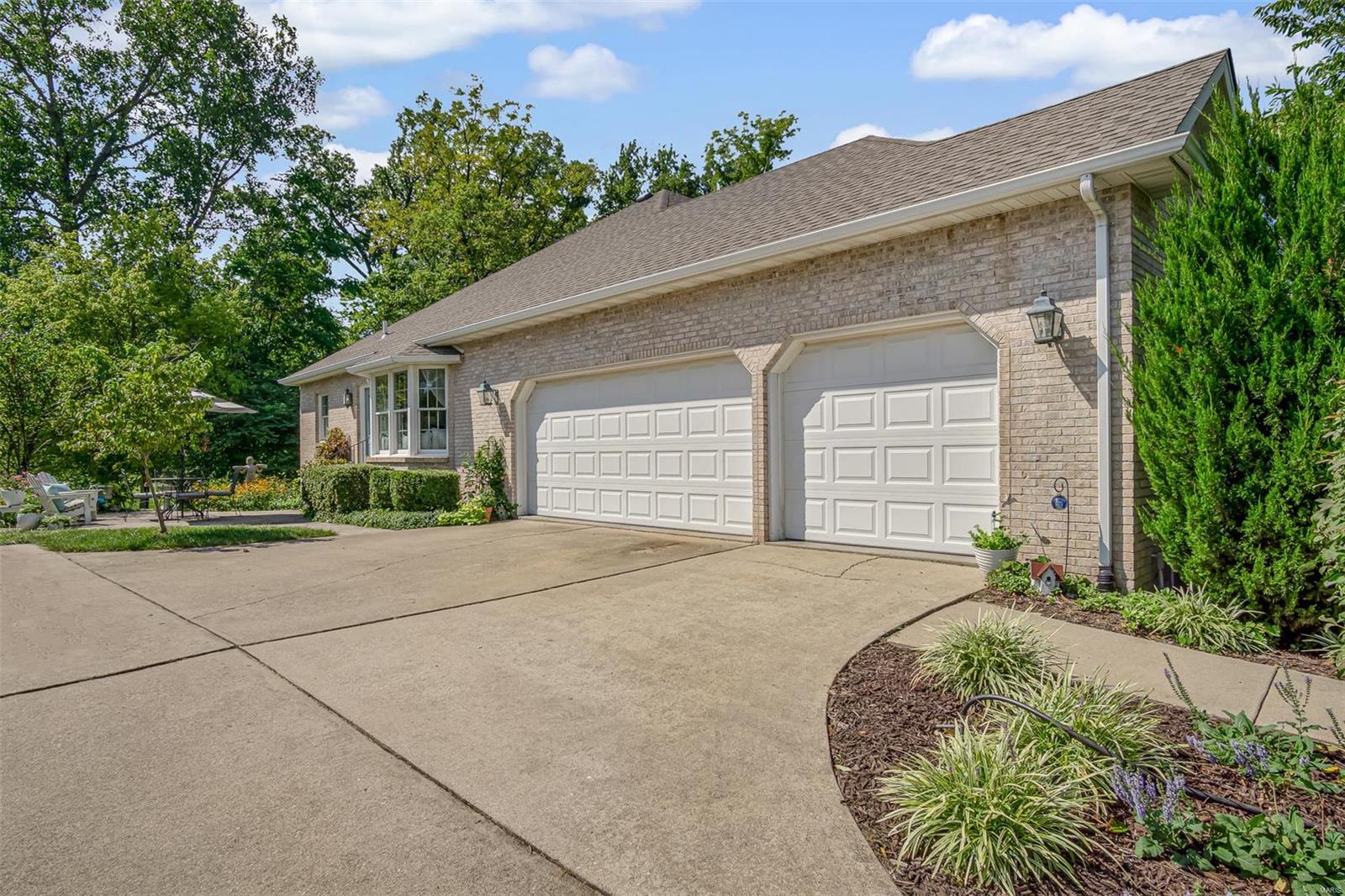 1716 10th Fairway Drive