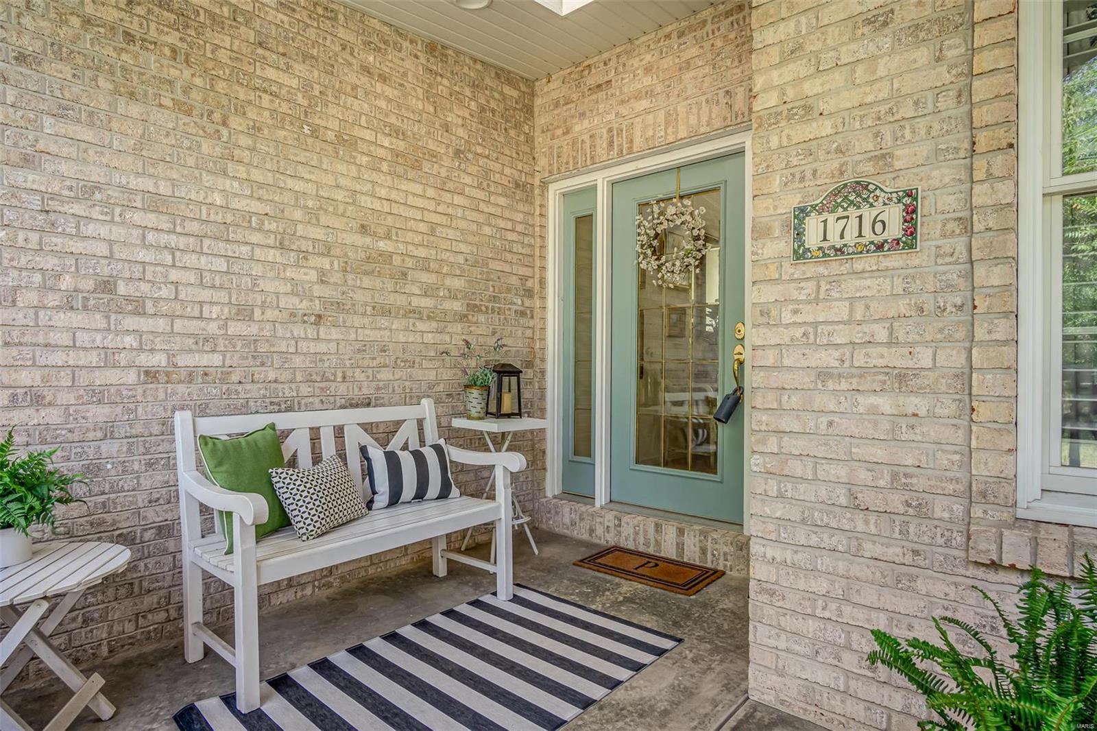 1716 10th Fairway Drive