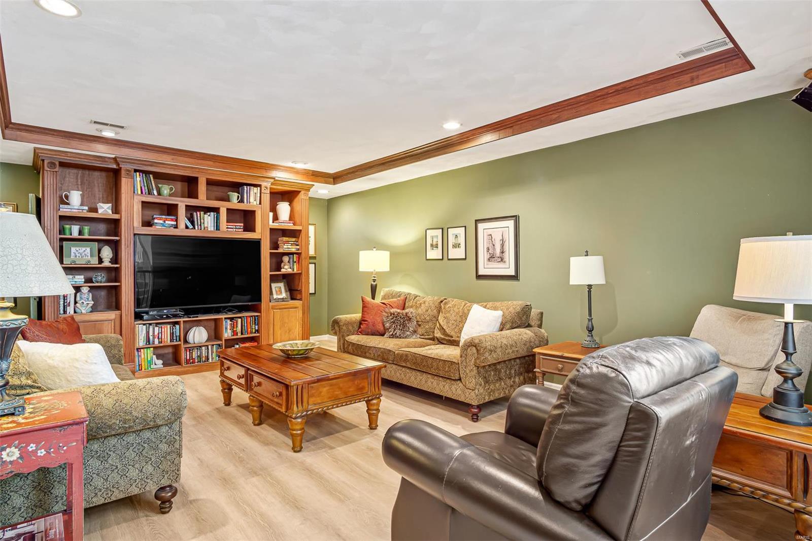 1716 10th Fairway Drive