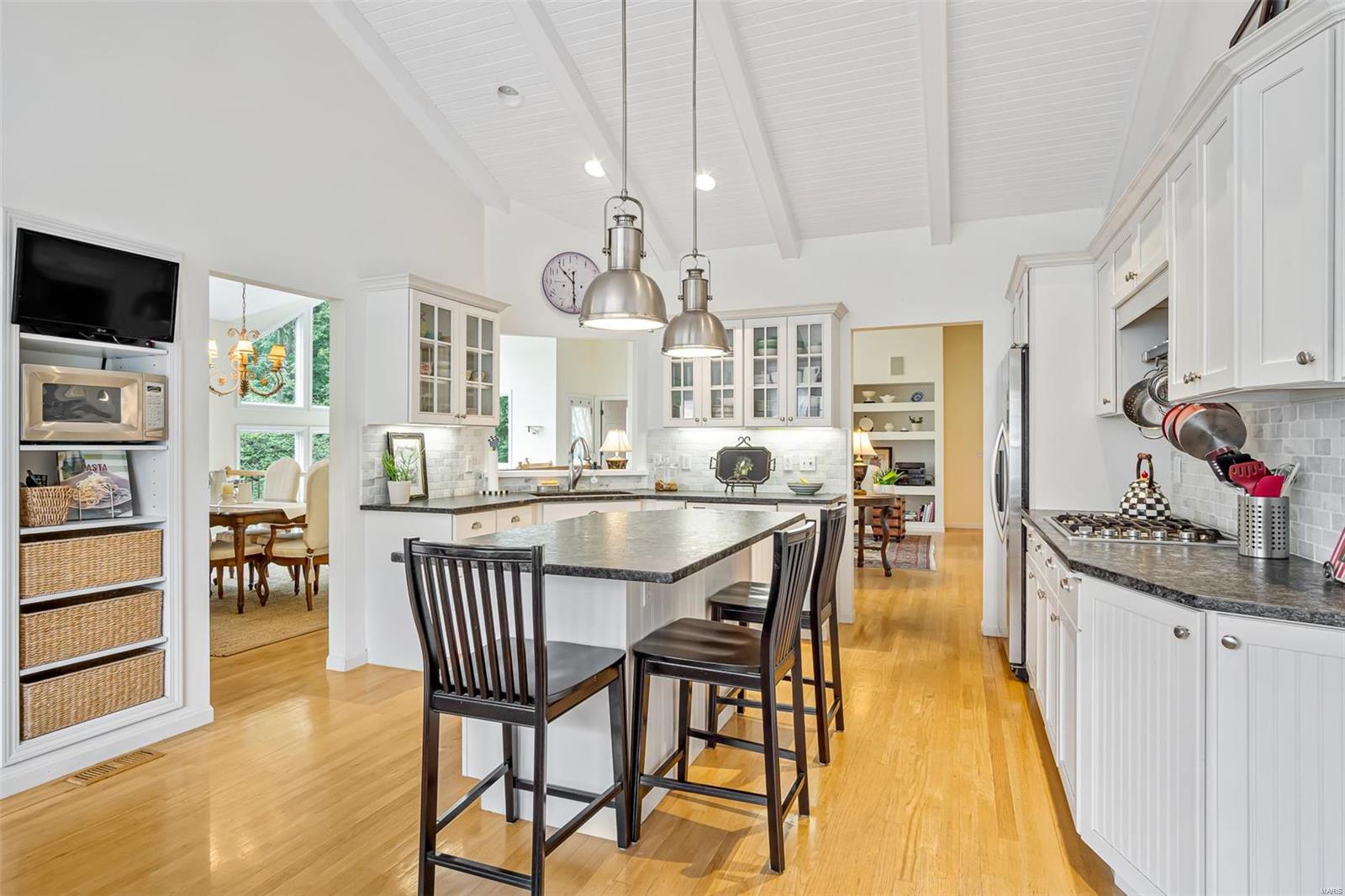 1716 10th Fairway Drive