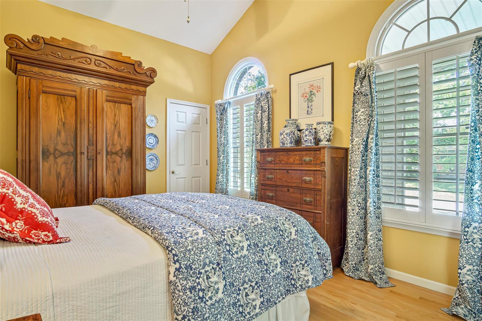 1716 10th Fairway Drive