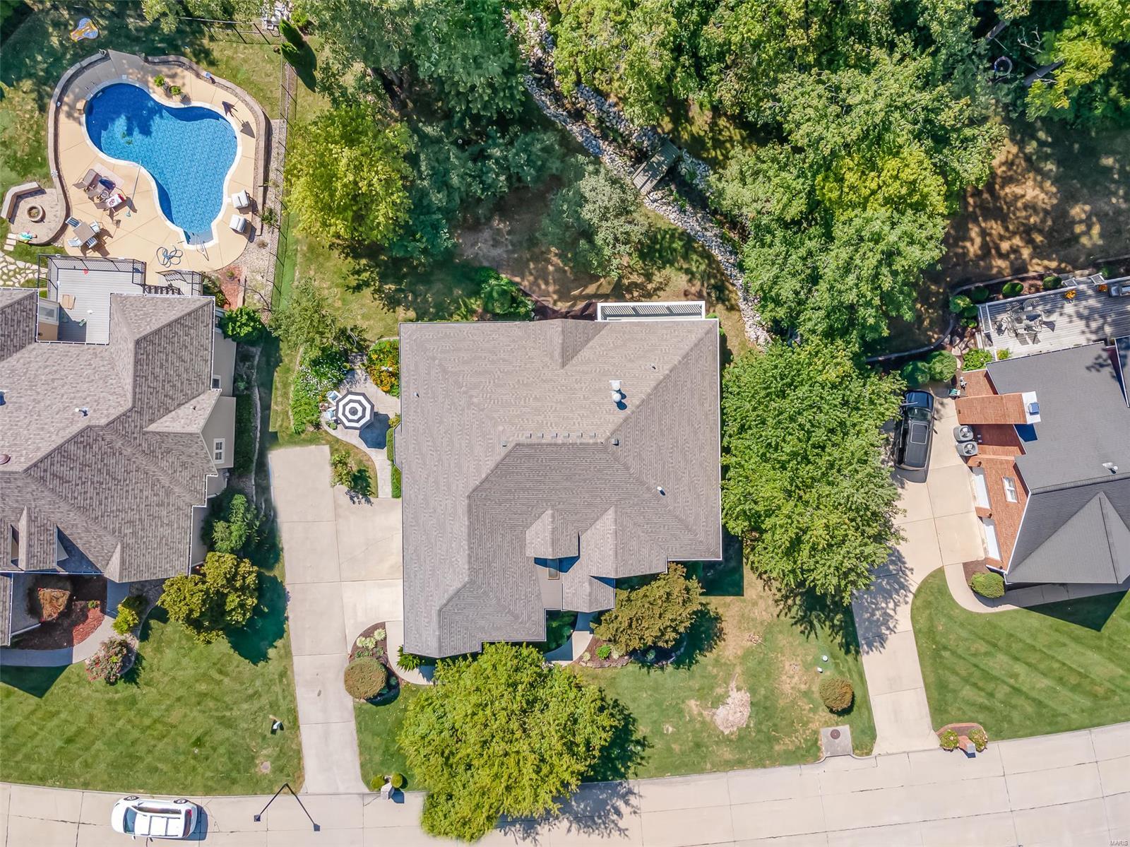 1716 10th Fairway Drive