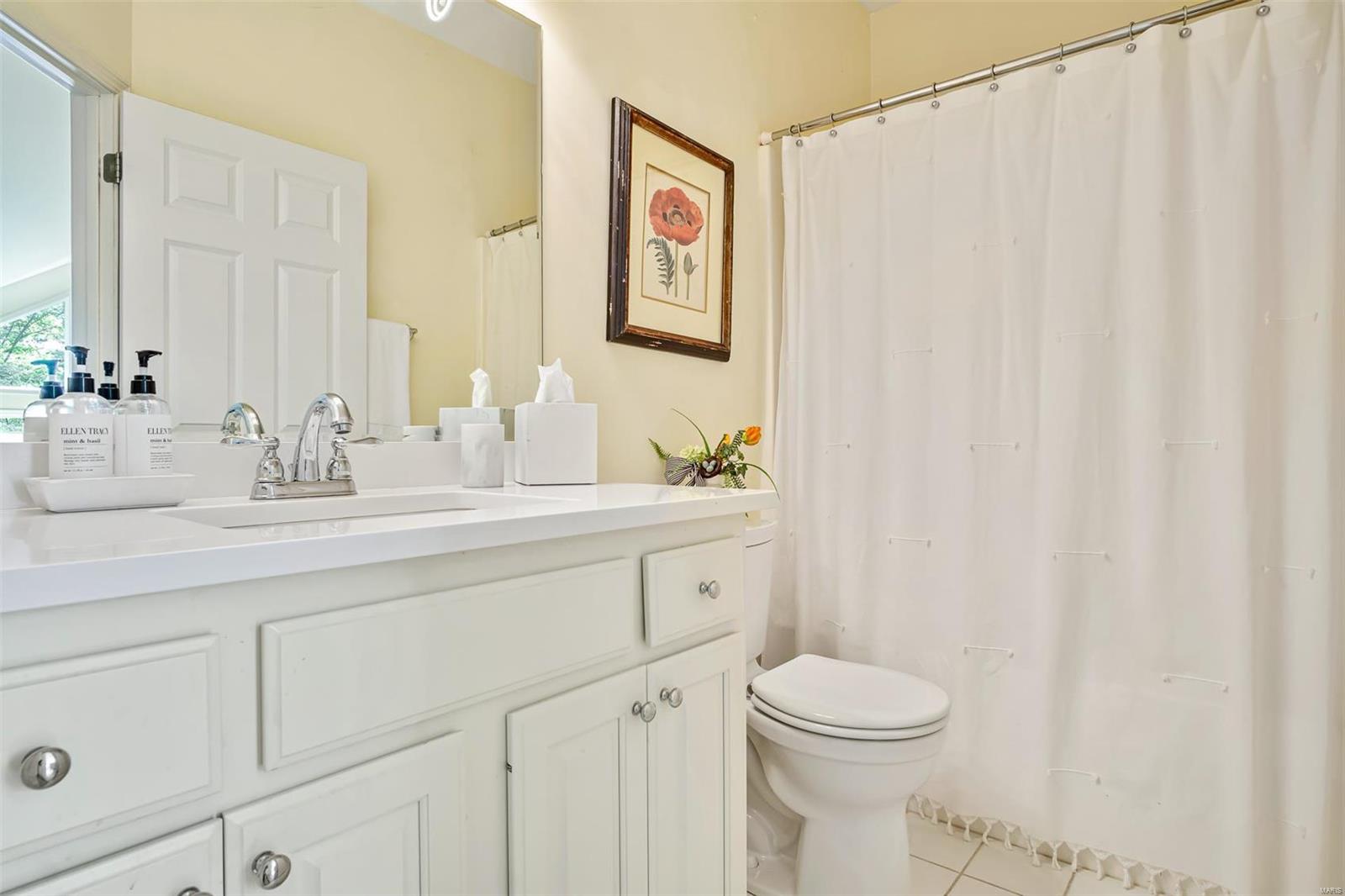 1716 10th Fairway Drive