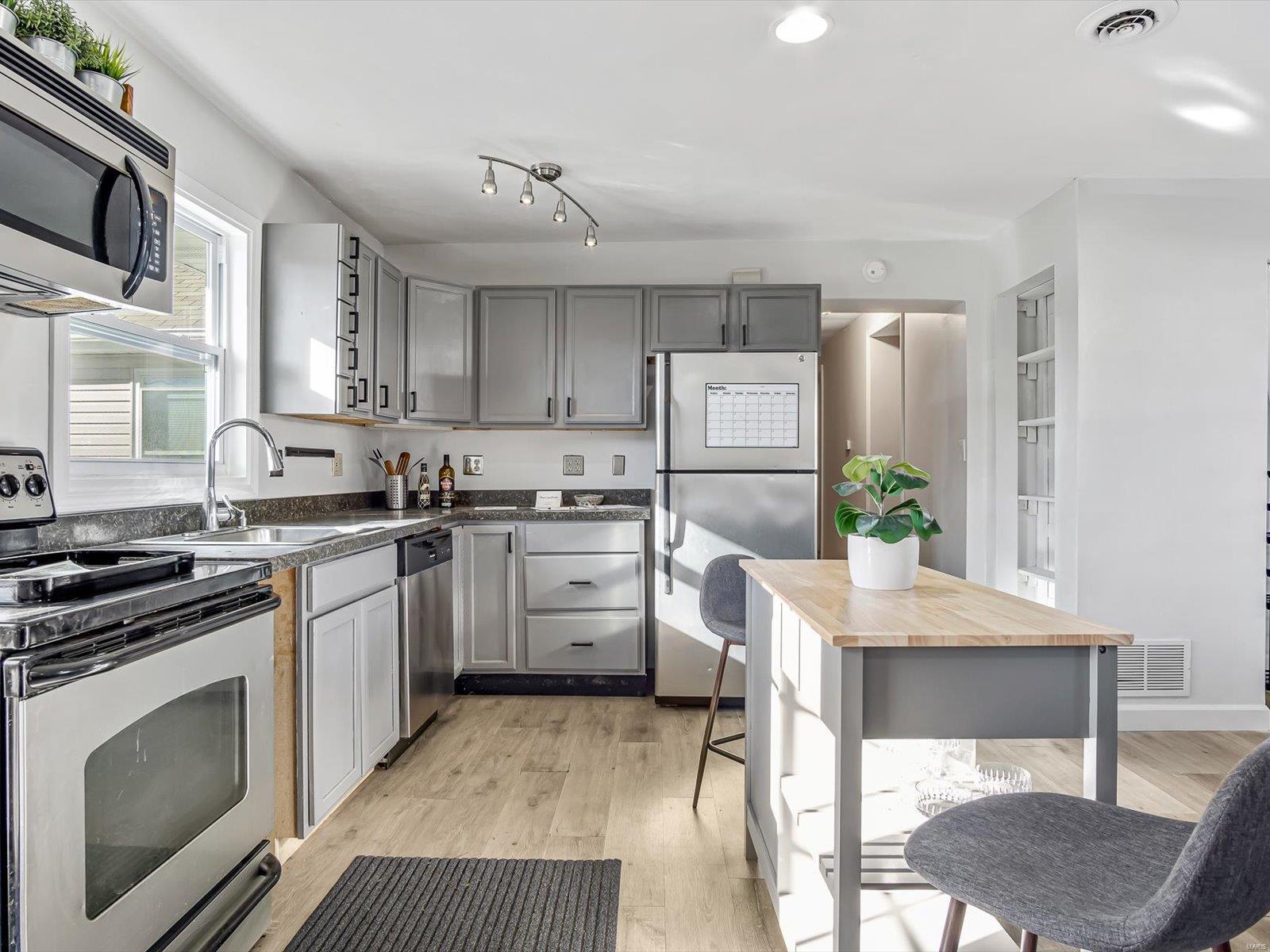 519 N Kaempfe Street