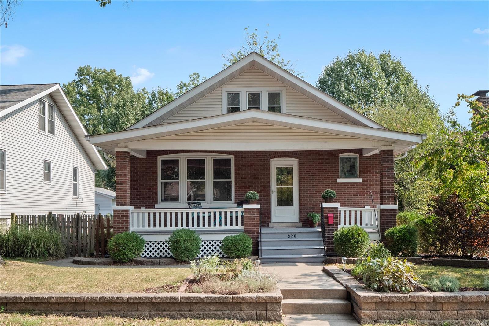 820 Forest Avenue