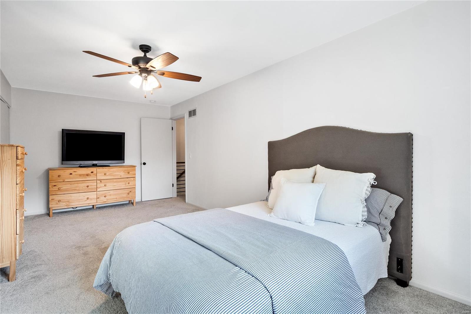 1106 N SMILEY Street