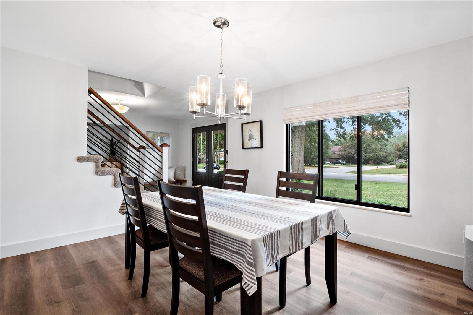 1106 N SMILEY Street