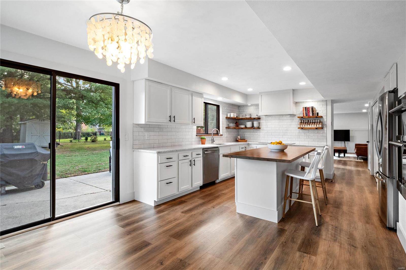 1106 N SMILEY Street