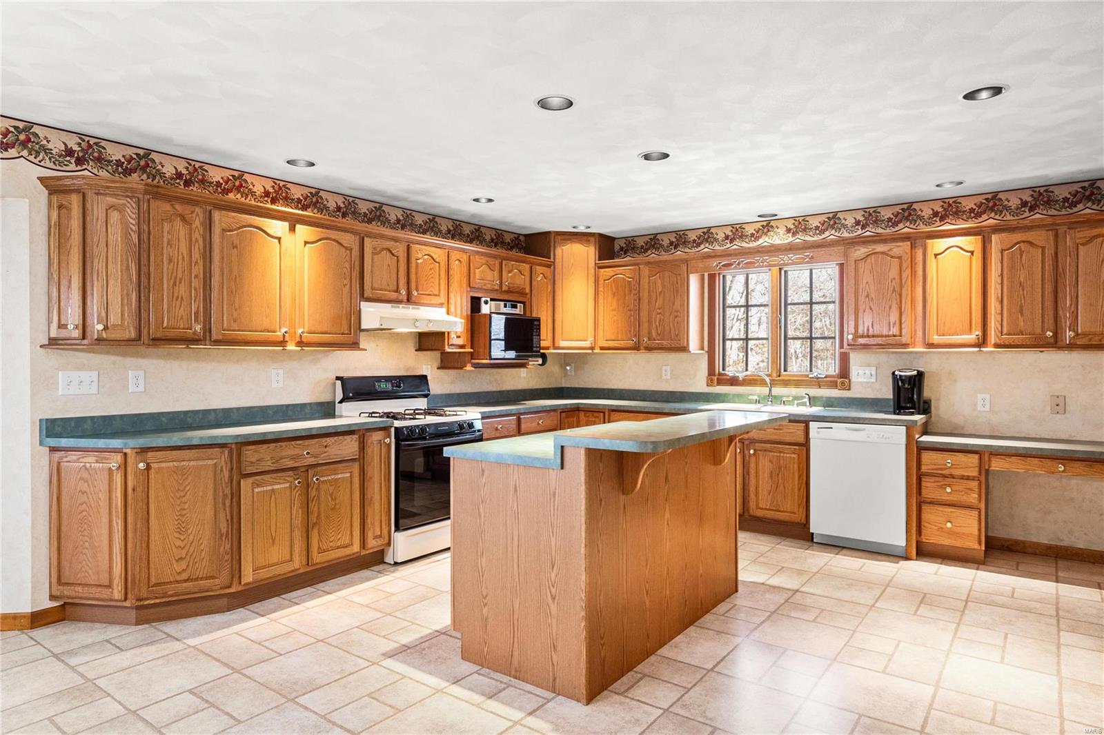 1401 Ridge View Court