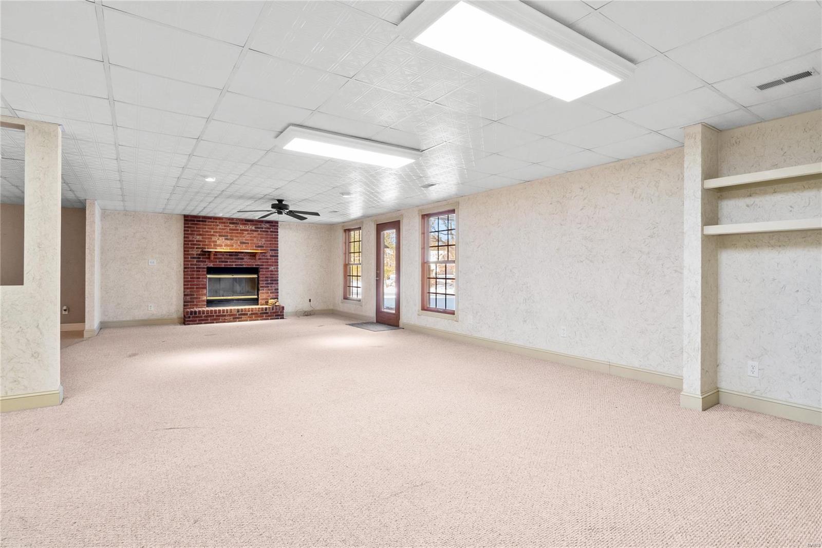 1401 Ridge View Court