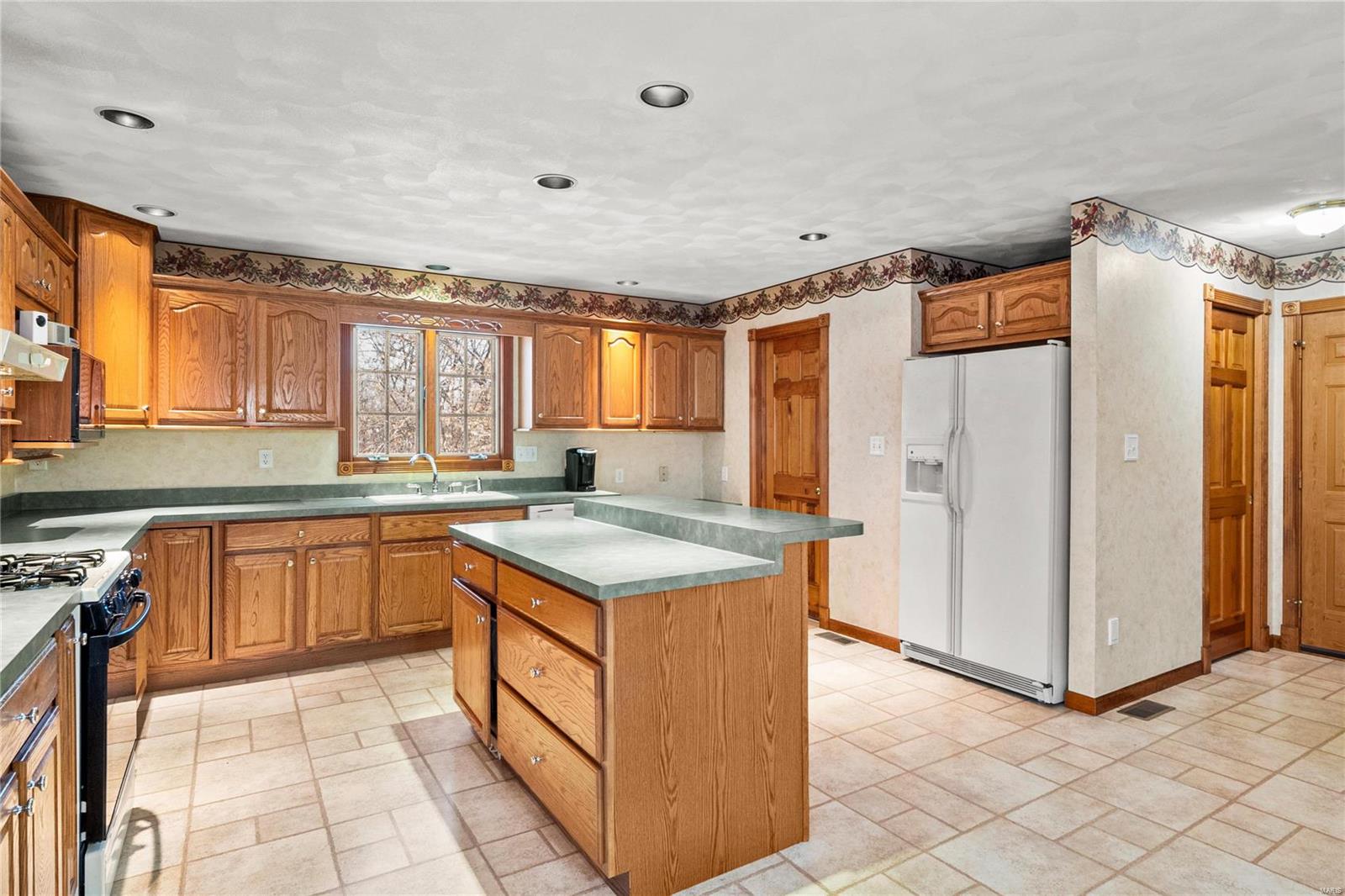 1401 Ridge View Court