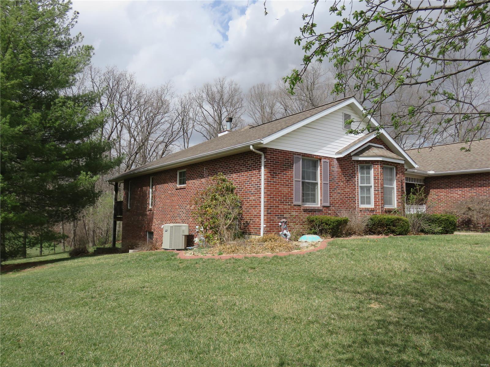 1401 Ridge View Court