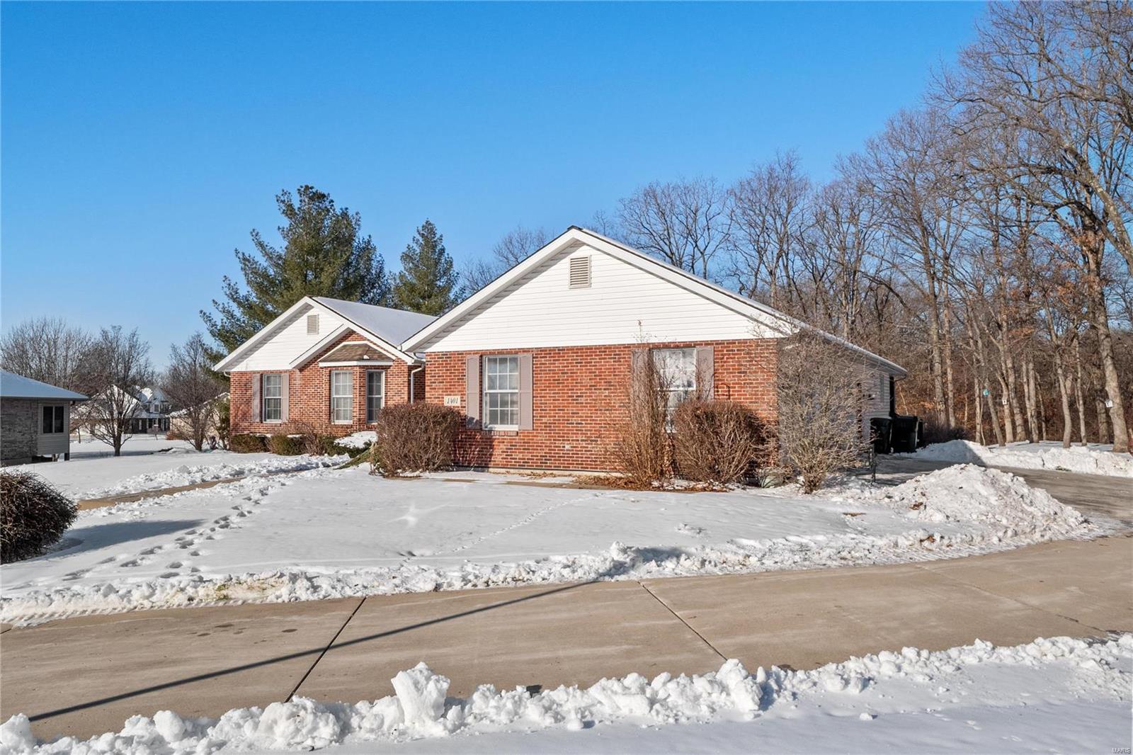 1401 Ridge View Court