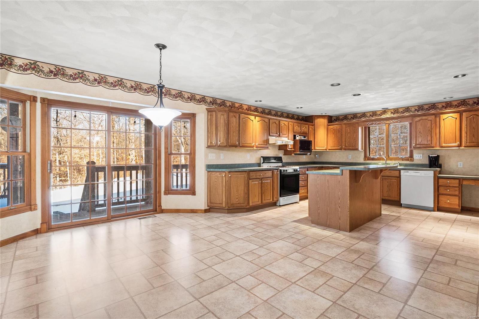 1401 Ridge View Court