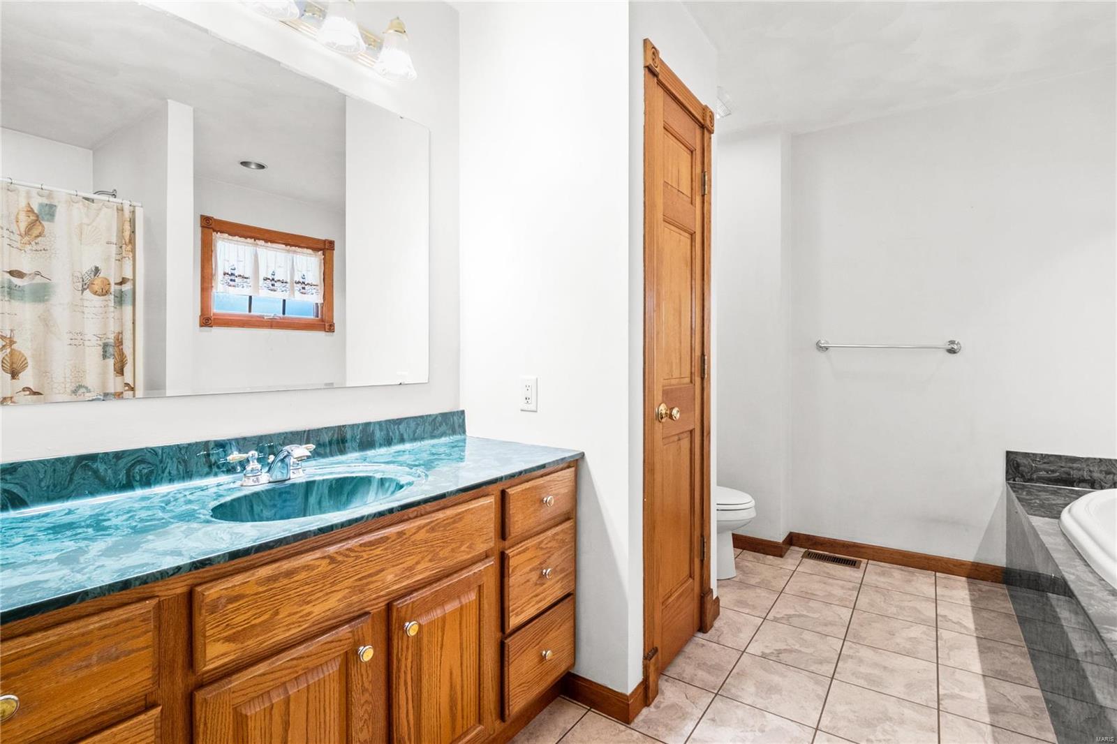 1401 Ridge View Court