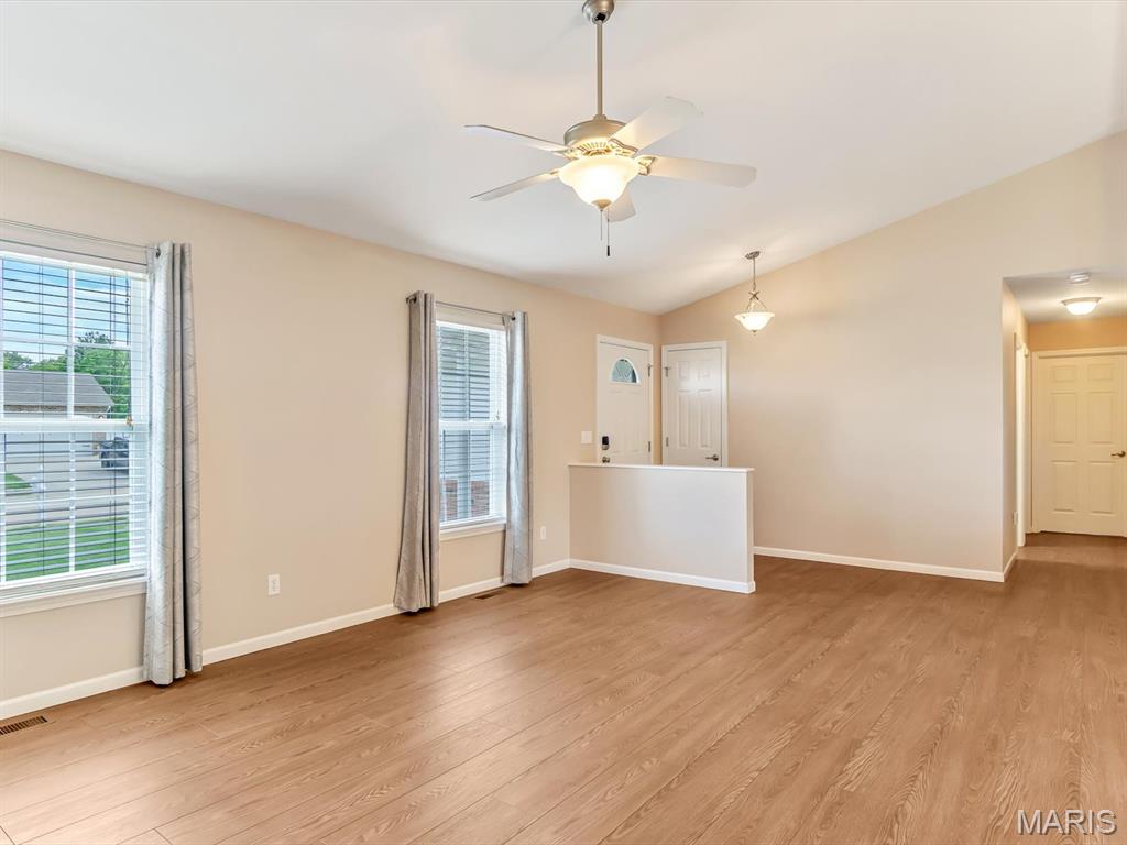 1004 Cottonwood Lane