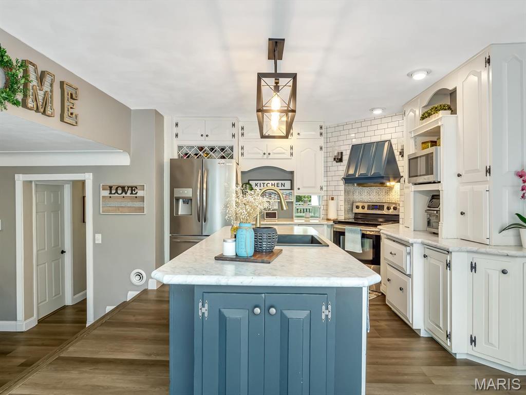 3119 Whispering Pines Drive