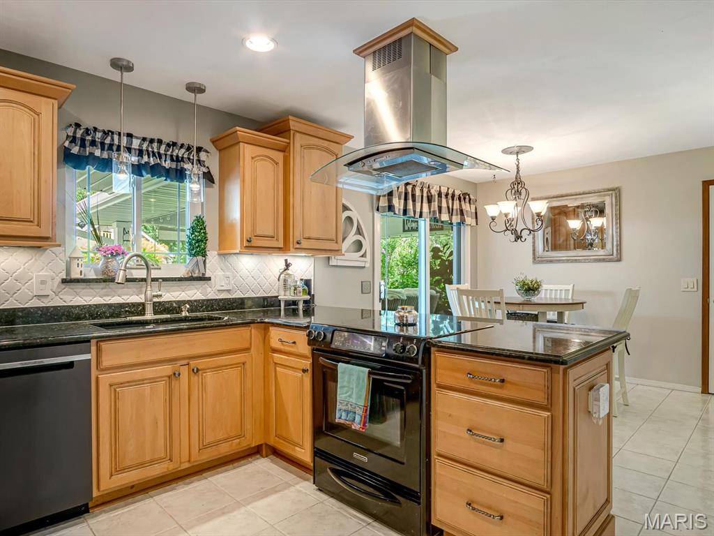 401 John Henry Street