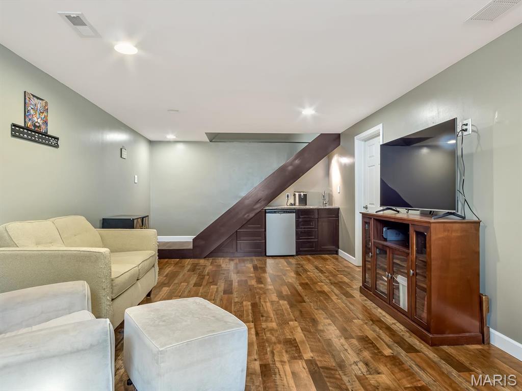 108 N Saint Johns Drive