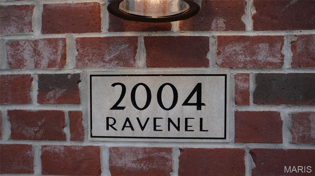 2004 Ravenel