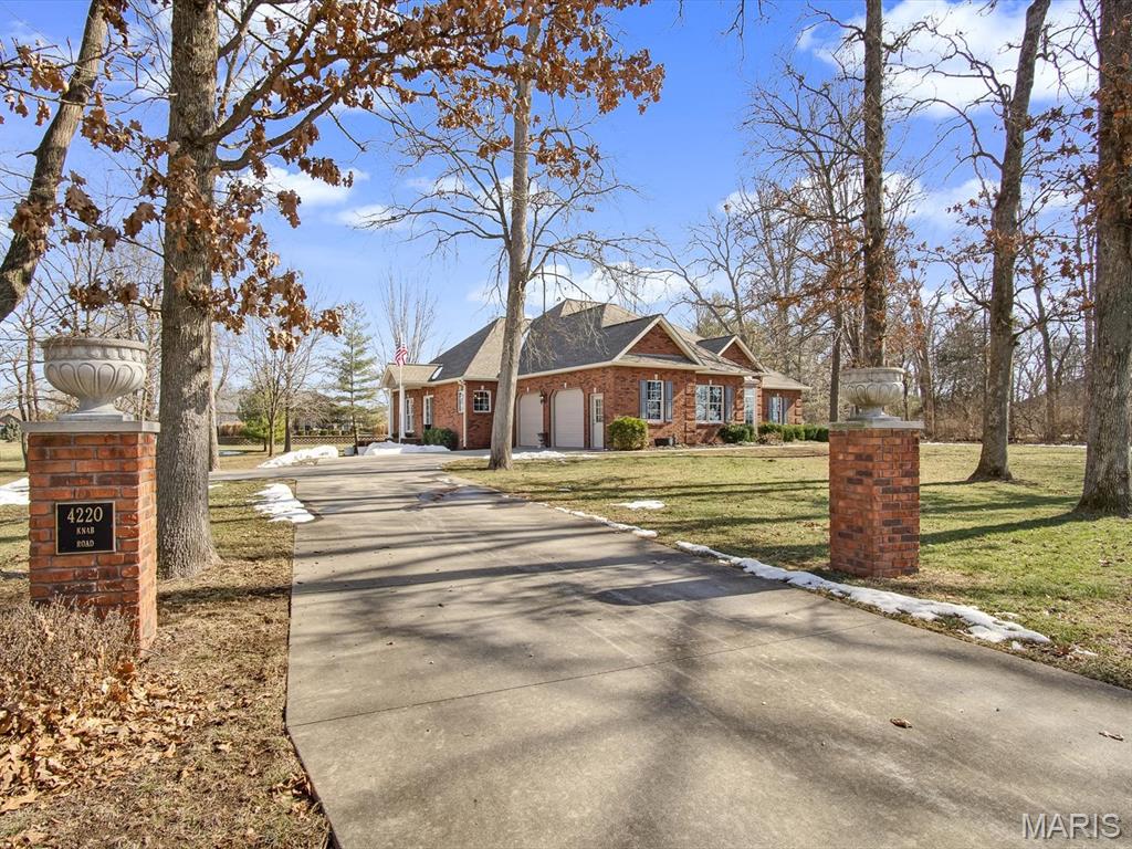 4220 Knab Road