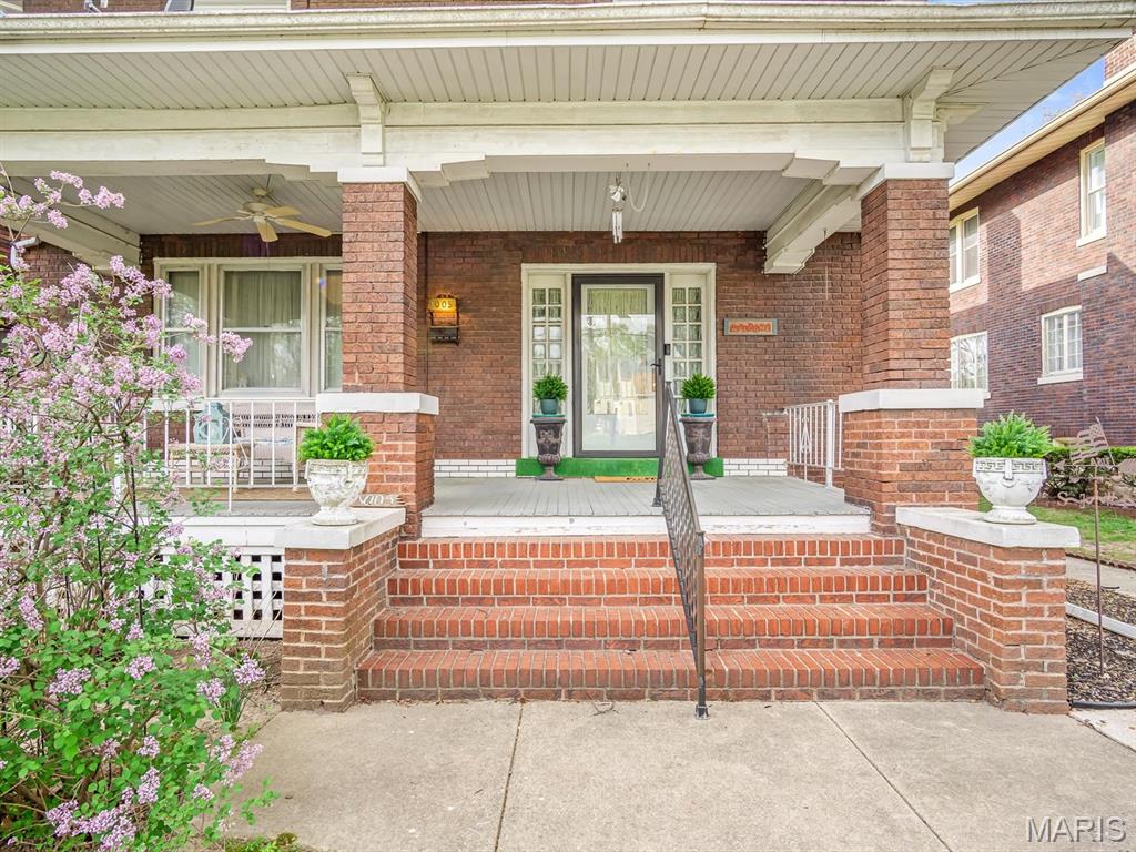 1005 E Monroe Street