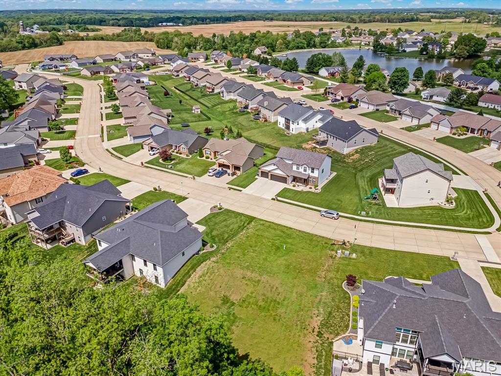 1004 Oak Creek Lane
